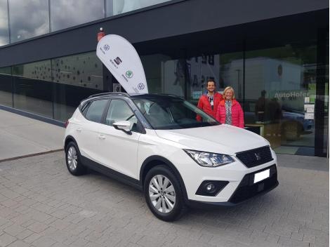 seat-arona-style-fz983eh-sandra-mit-sohn-markus