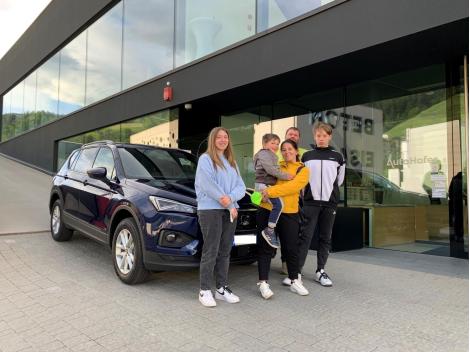 seat-tarraco-style-gb491ysa-peter-ladurner-with-family