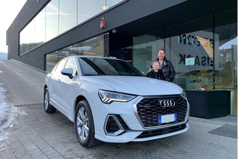 audi-q3-gf669ny-petra